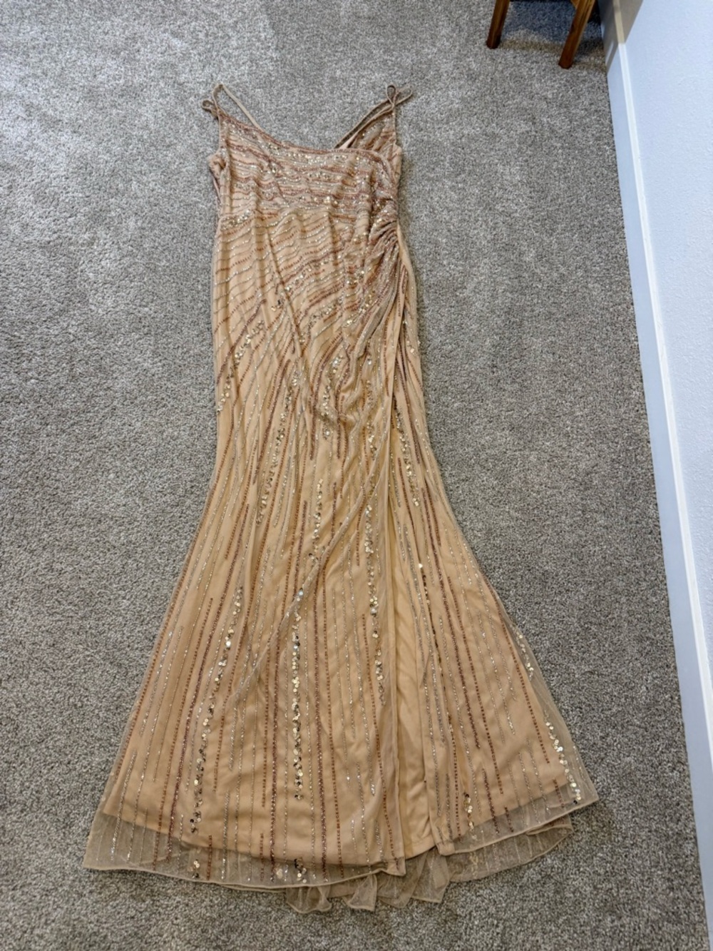 Mac Duggal Women's Sequined Spaghetti Strap Cowl Back Gown Dress Nude SZ 10 - Picture 2 of 8